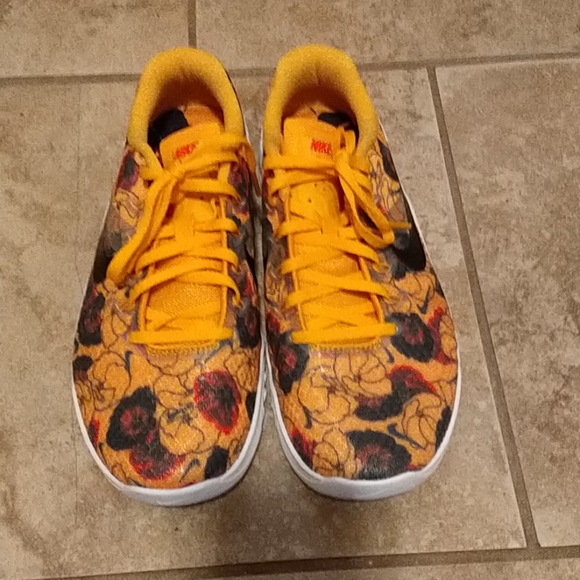 nike metcon floral